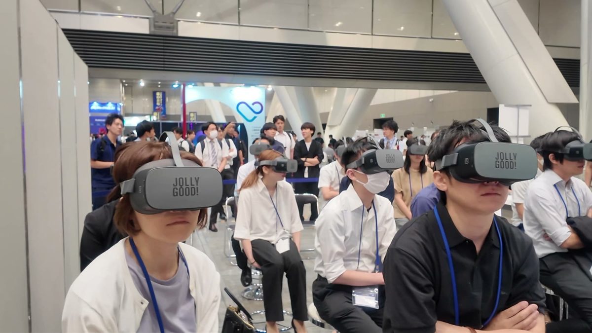 学会会場でのVR体験セッション